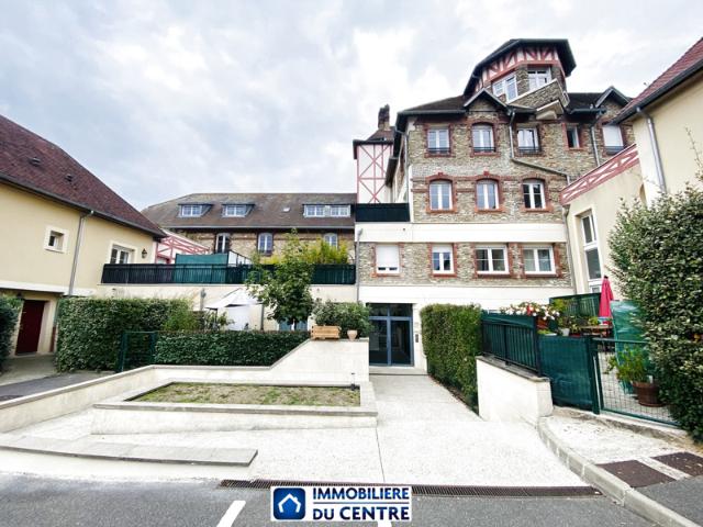 Appartement de 3 pièces avec 2 places de parking à Saint wit