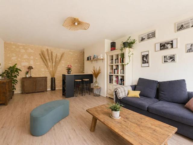 Appartement de 66 m² en ancienne chapelle, Loué