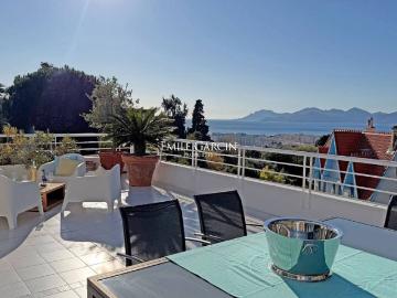 Appartement de 3 pièces de luxe en location à Cannes, France