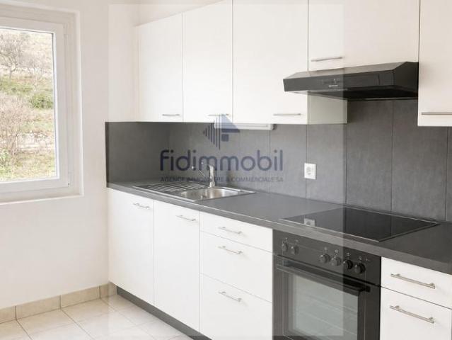 Appartement de 3 pièces entièrement rénové à Corcelles
