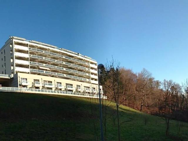 Appartement de 3,5 pièces au 4ème étage dans un bel immeuble !