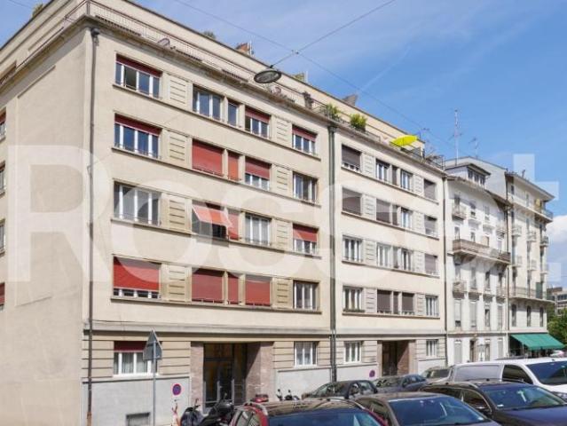 Appartement de 3.5 pièces au 4ème étage situé dans un immeuble proche de toutes les commodités