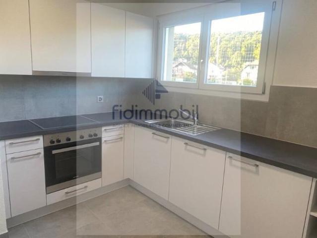 Appartement de 3,5 pièces avec balcon à Neuchâtel