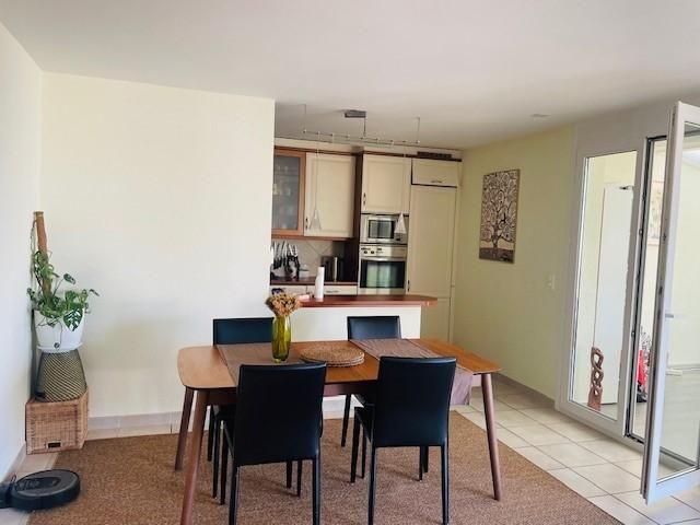 Appartement de 3.5 pièces avec une terrasse et une vue