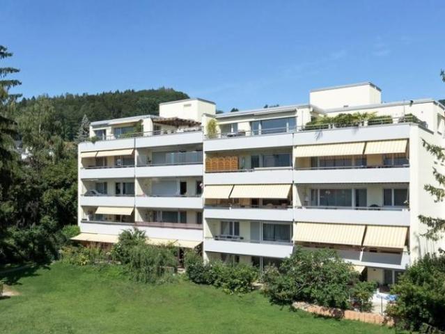 Appartement de 3,5 pièces dans un endroit idyllique au coeur de Geroldswil