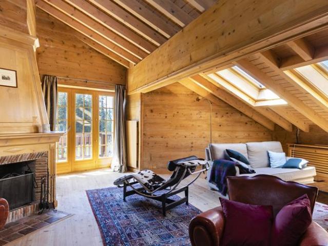 APPARTEMENT DE 3,5 PIÈCES EN ATTIQUE PROCHE DU GOLF