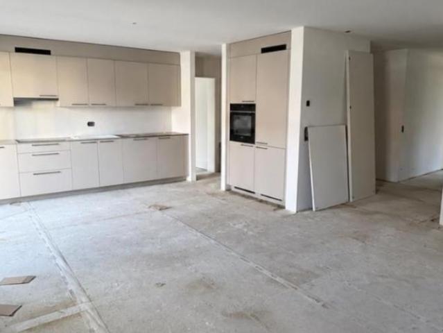 Appartement de 3,5 pièces entièrement rénové au rez de chaussée