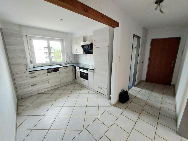 APPARTEMENT DE 3.5 PIECES RENOVE 2EME ETAGE AVEC BALCON