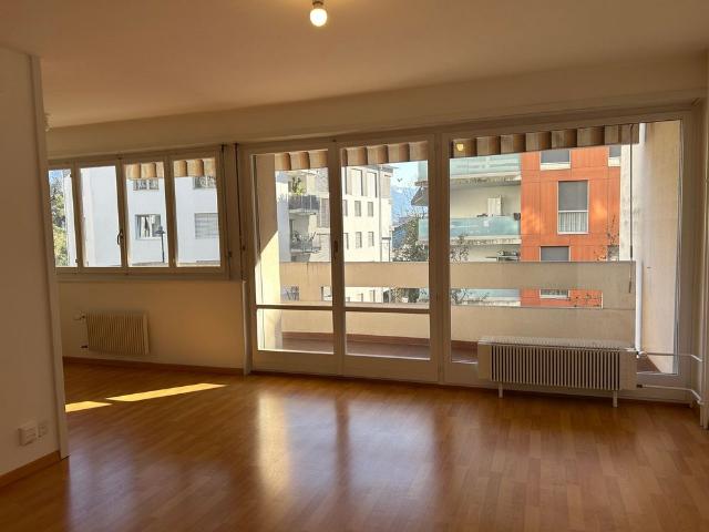 Appartement de 3.5 pièces, 2ème étage, env. 60 m2