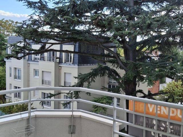 APPARTEMENT DE 3PP + CAVE + PARKING