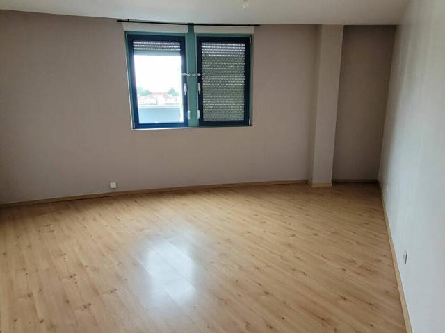 APPARTEMENT DE TYPE F4 AVEC ASCENSEUR