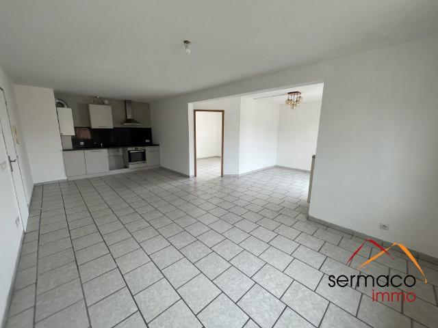 Appartement de type F4 avec balcon et garage
