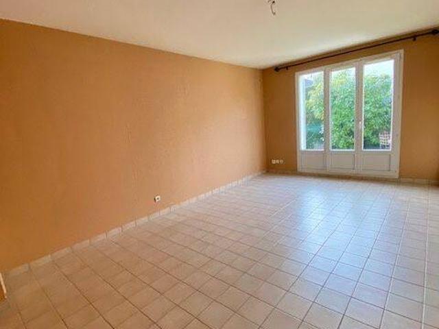 Appartement de type F2 à louer à BUSSY SAINT GEORGES