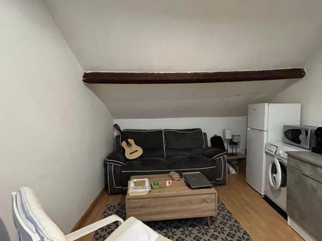 Appartement de type f2 à Lizy Sur Ourcq, 17.55 m²