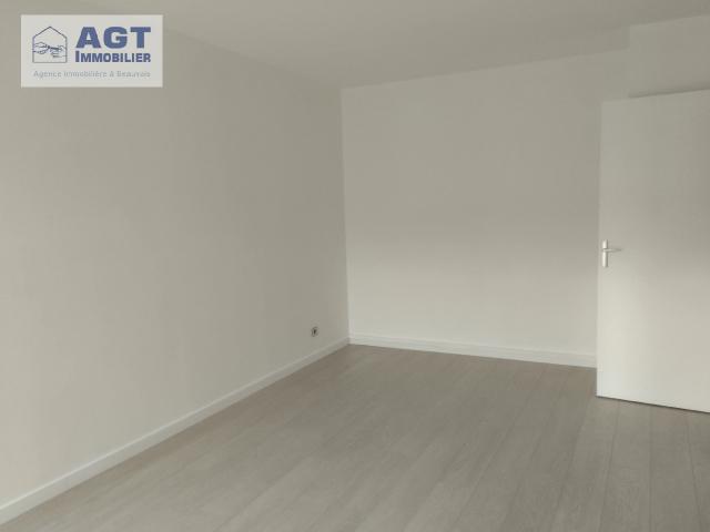 APPARTEMENT DE TYPE F2 EN HYPER CENTRE A BEAUVAIS