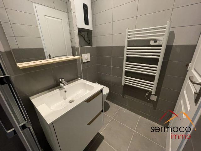 Appartement de type F3 avec terrasse