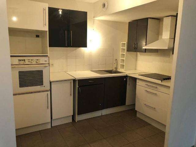 Appartement de type quatre pièces à louer