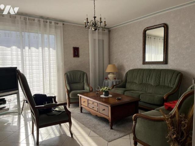 Appartement de type T4 en très bon état général