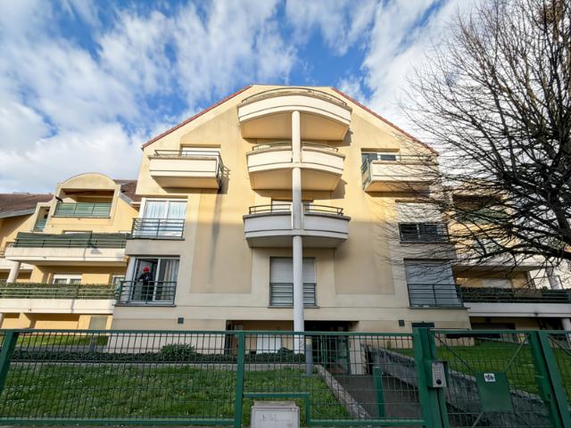 Appartement de type T2 balcon parking