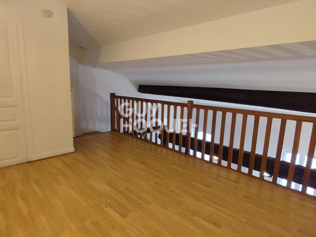 APPARTEMENT DE TYPE 2 EN DUPLEX EN HYPER CENTRE