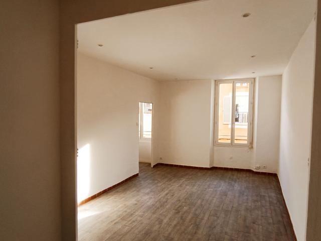 Appartement de Type 3 58m² Climatisé avec Terrasse BESSE SUR ISSOLE