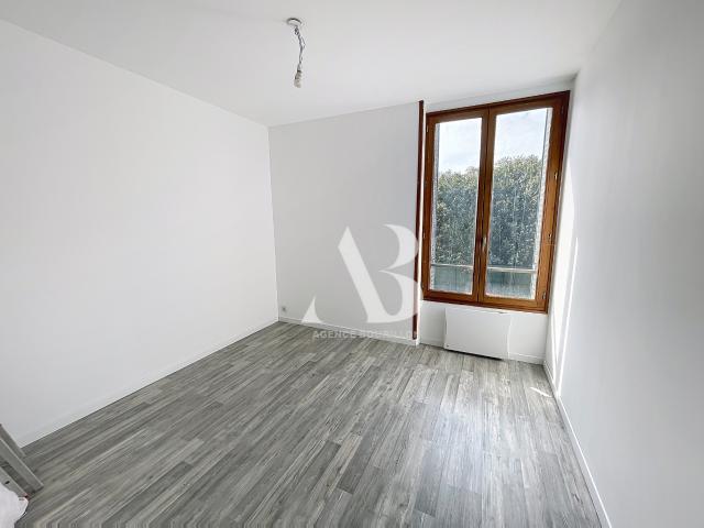 Appartement de type 3 avec jardin à GUIGNES