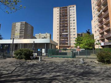 Appartement de type 3 de 72 m2 avec balcons et place de parking
