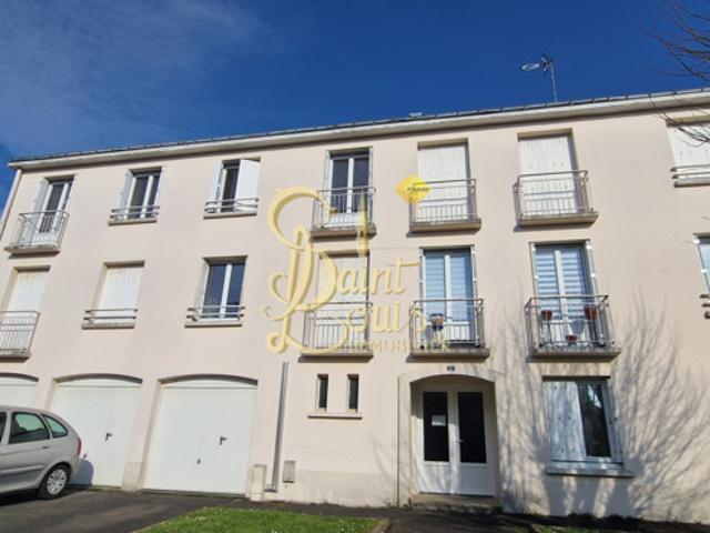 APPARTEMENT DE TYPE 4 AVEC 3 CHAMBRES ET GARAGE