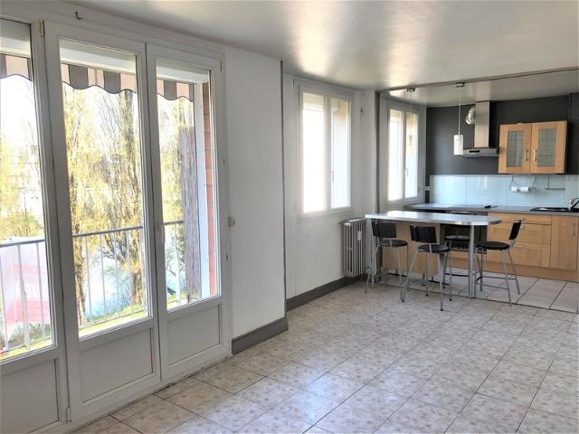 APPARTEMENT DE TYPE 4 SECTEUR CHARLEVILLE MÉZIÈRES