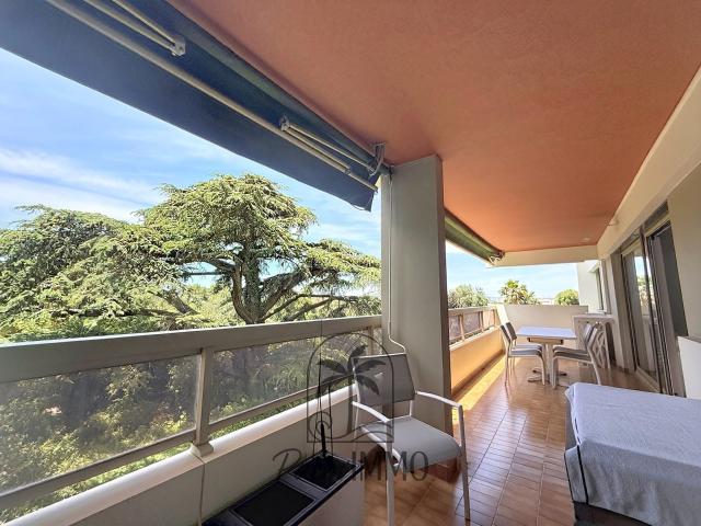 Appartement De Type 6 Terrasse Place De Parking Parc B. 142m² Marseille 9ème
