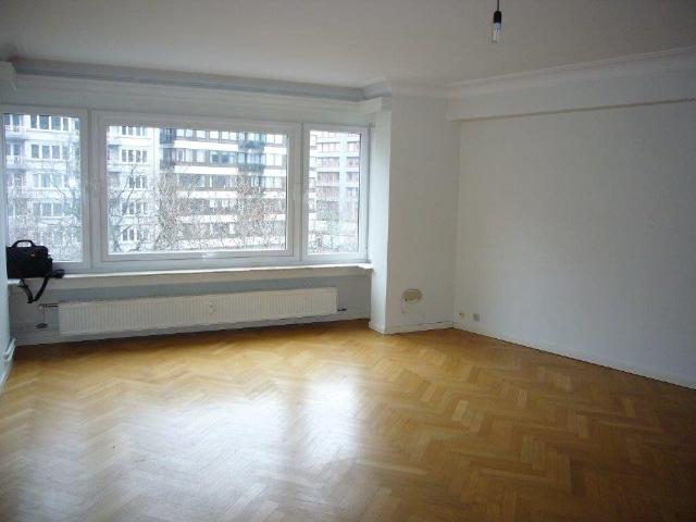 APPARTEMENT DE VILLE 2 CHAMBRES VISITE sur RDV 0489 532 062
