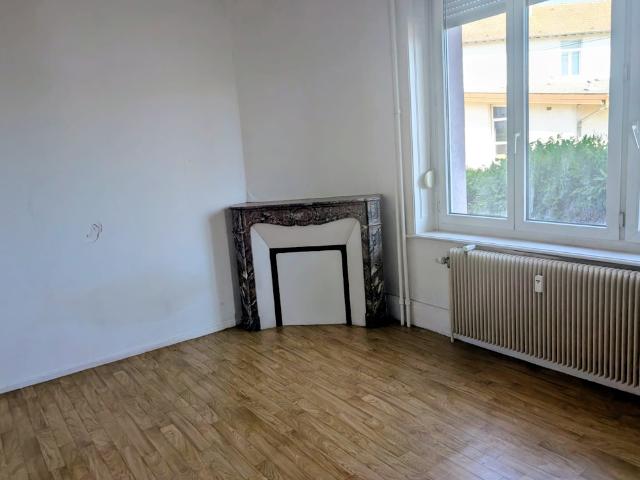 Appartement de caractère 60 m2 avec extérieur ? Proche gare et commerces