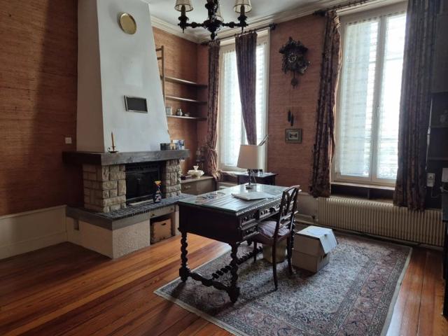APPARTEMENT DE CARACTERE