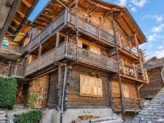 Appartement de caractère à louer à l'année dans un cadre alpin