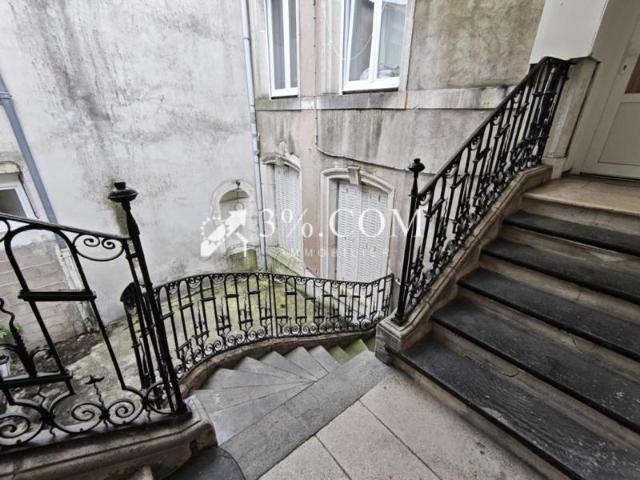 Appartement de caractère au coeur de Toul 64 m2, cuisine éq