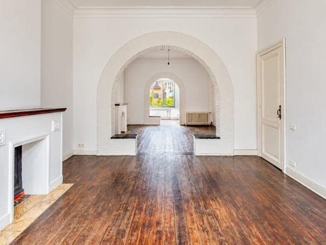 Appartement de caractère dans maison de maître