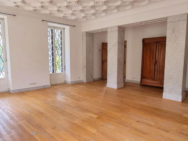 APPARTEMENT DE CHARME 4 PIECES GAIRAUT