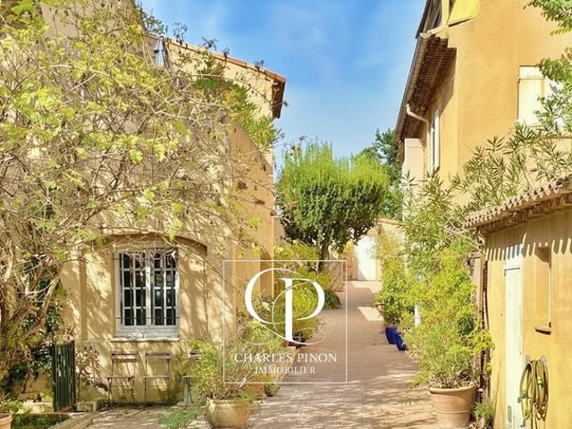 Appartement de charme 93 m² avec garage AIX EN PROVENCE 13