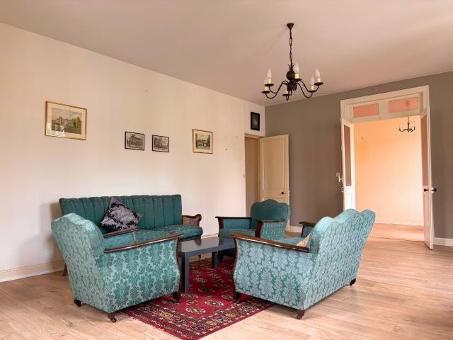 Appartement de charme au cœur du Vieux COGNAC avec vaste séjour et cave privative
