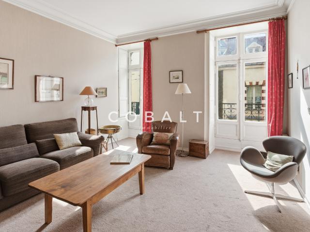 Appartement de charme Quartier Saint Mihiel / Talensac Hauteur sous plafond, volume