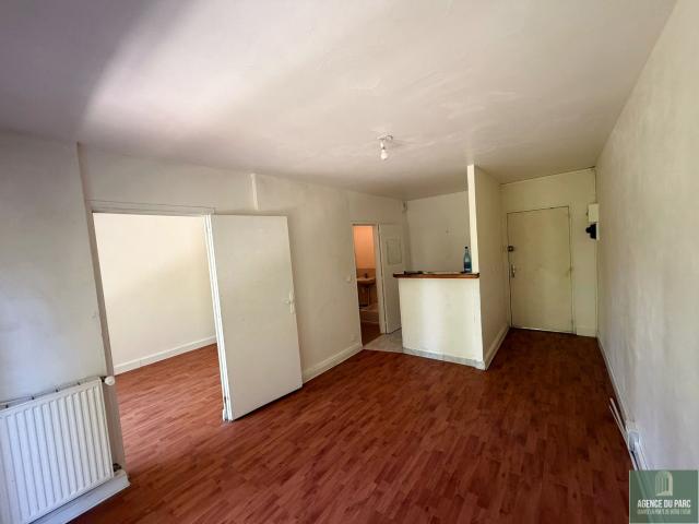 Appartement de deux pièces avec balcon