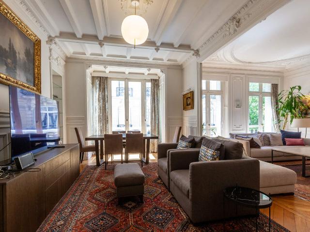 Appartement de luxe avec 3 chambres près de la Tour Eiffel | 120m², Location longue durée | Ave de la Bourdonnais, Paris 7ème