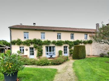 Appartement de luxe avec 2 chambres dans le parc d'un châtea. 85m² Les Forges
