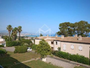 Appartement de luxe de 2 chambres en vente à Villeneuve Loubet, France
