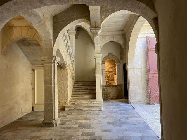 Appartement de luxe de 5 pièces en vente à Uzès, France