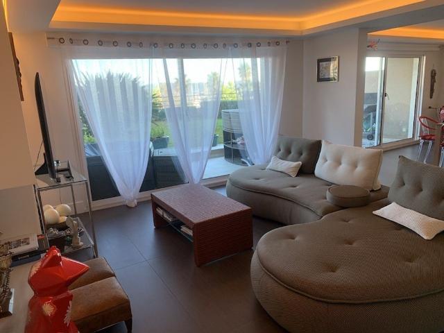 Appartement de luxe de 3 chambres en vente à Cavalaire sur Mer, France