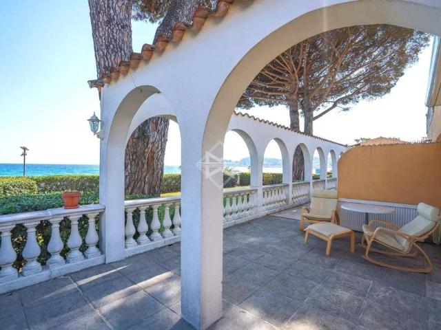 Appartement de luxe de 43 m2 en vente Cavalaire sur Mer, Provence Alpes Côte d'Azur