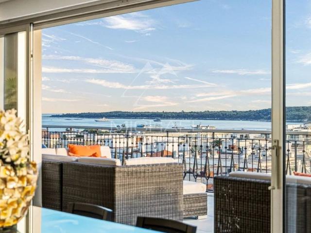 Appartement de luxe de 4 chambres en vente à Cannes, France