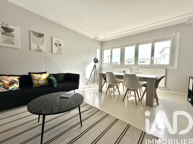 Appartement de luxe de 4 pièces en location à Nanterre, Île de France