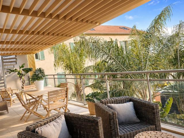 Appartement de luxe de 4 pièces en vente à Èze, Provence Alpes Côte d'Azur
